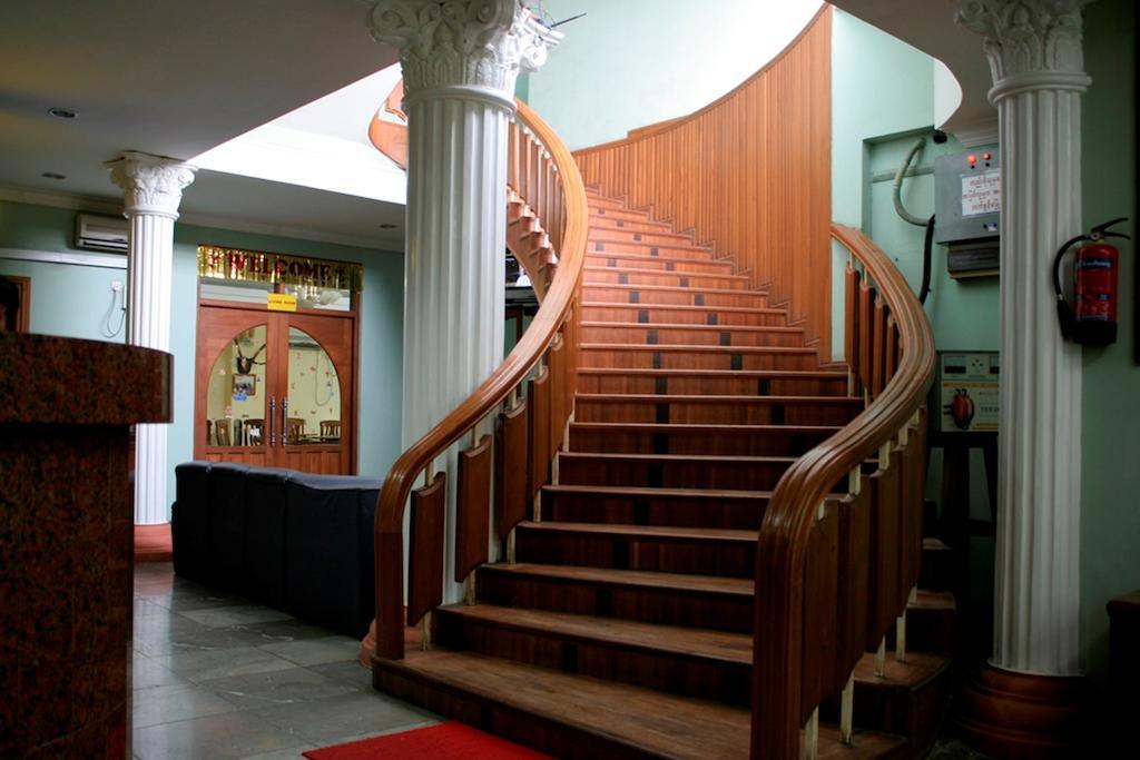 San Yar Shwe Pyi Hotel Rangoon Buitenkant foto