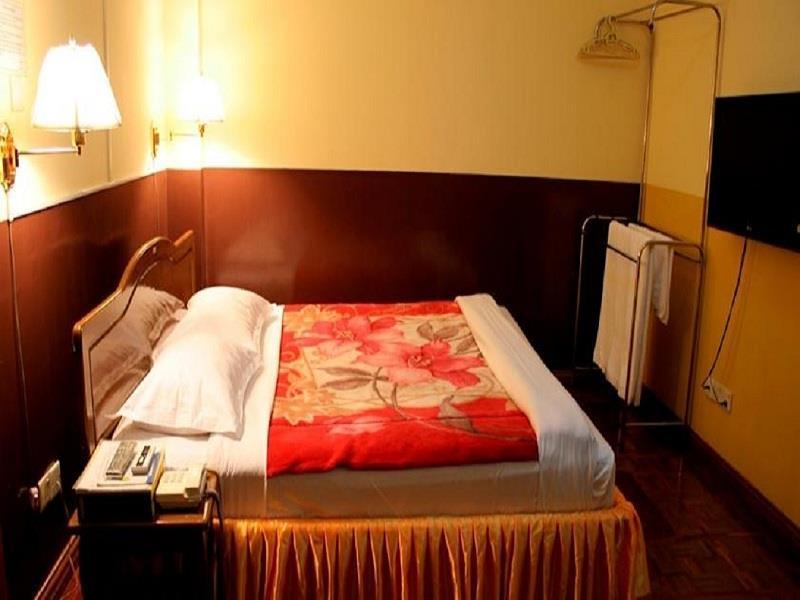 San Yar Shwe Pyi Hotel Rangoon Buitenkant foto