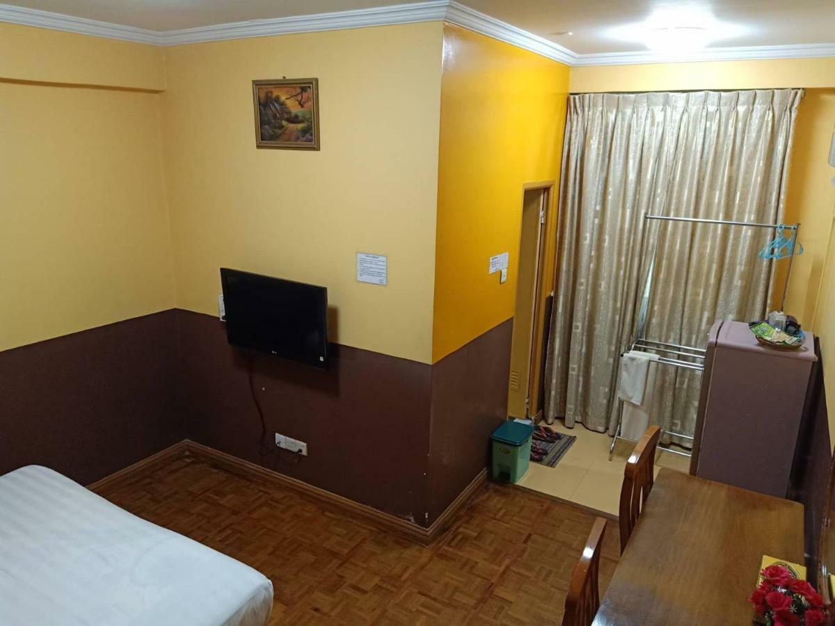 San Yar Shwe Pyi Hotel Rangoon Buitenkant foto