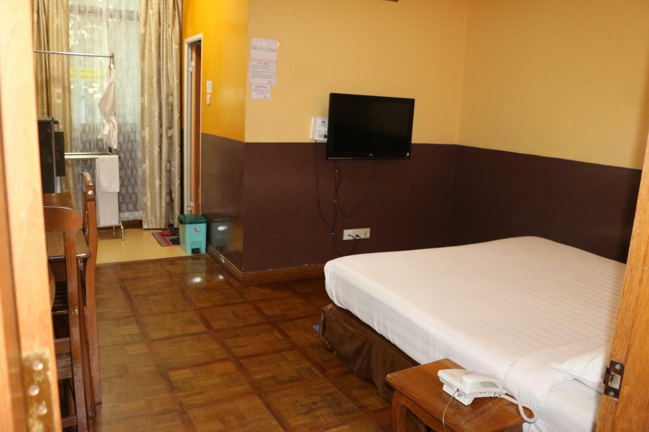 San Yar Shwe Pyi Hotel Rangoon Buitenkant foto
